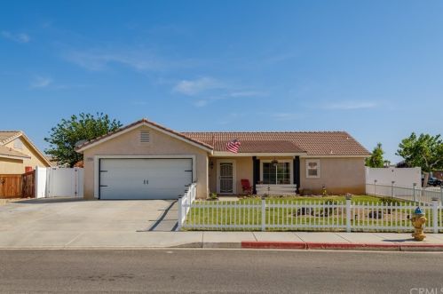 12701 Adolfo Ln, Victorville, CA 92392-8076