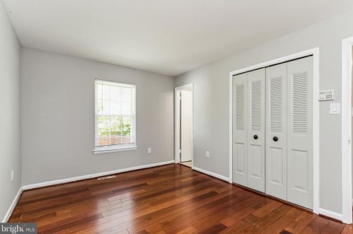 13207 Nassau Dr, Woodbridge VA  22193-4104 exterior