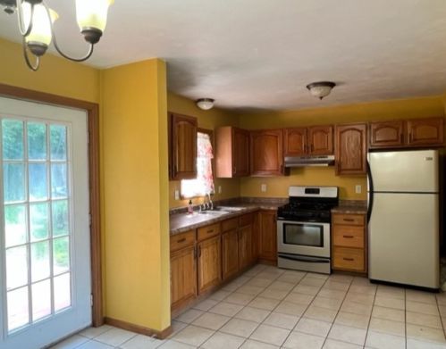 2009 Pittsburgh St, South Connellsville PA  15425-5226 exterior