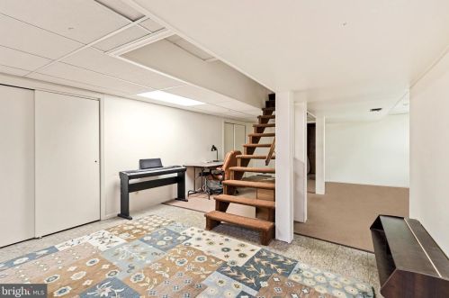 18 Balsam Ct, Lawrence Township NJ  08648-3118 exterior