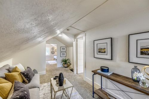 5044 Fairfax Ave, Oakland CA 94601-5811 exterior