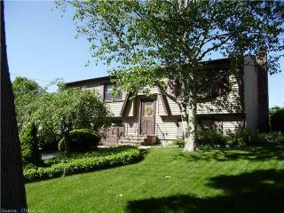 8 Apple Hill Dr, Milford, CT 06461-2060