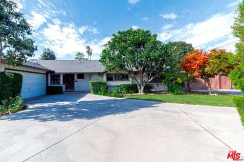 5453 Hazeltine Ave, Van Nuys, CA 91401-5744