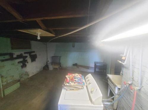 1341 Washington Ave, Washington Ch OH  43160-2323 exterior