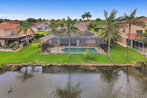 920 203rd Ave, Hollywood FL  33029-3439 exterior