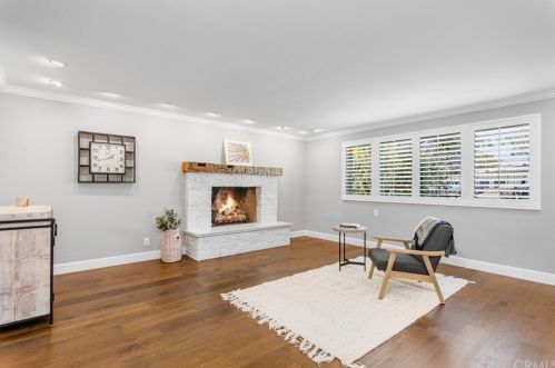 826 Knob Hill Ave, Redondo Beach, CA 90277-4347