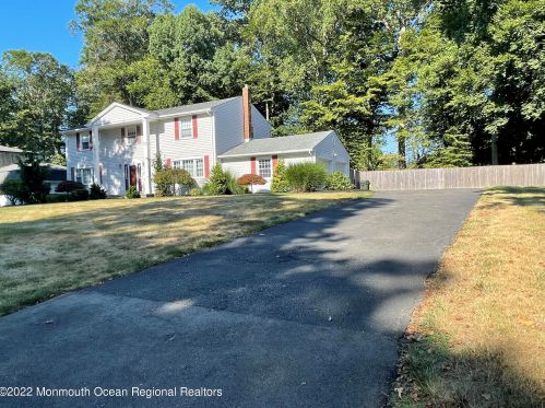 35 Woodstock Pl, East Freehold, NJ 07728-3143