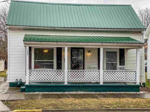 207 2nd St, Sharon, KY 41002-1101
