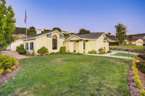 462 Mercedes Ln, Pismo Beach CA  93420-2658 exterior