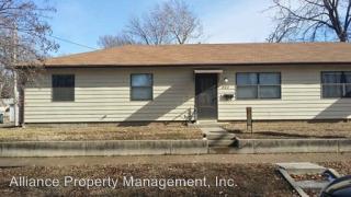 802 5th St, Manhattan KS  66502-5712 exterior