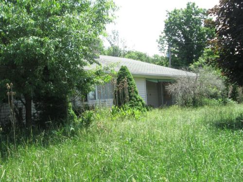 8 Bennett Ln, Erin, NY 14838-9724
