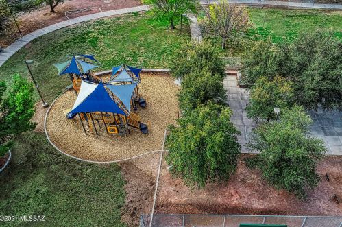 8410 Cypress Point Ln, Tucson AZ 85710-7108 exterior