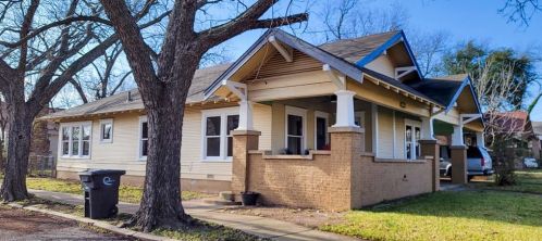 221 Featherston St, Cleburne, TX 76033-5442