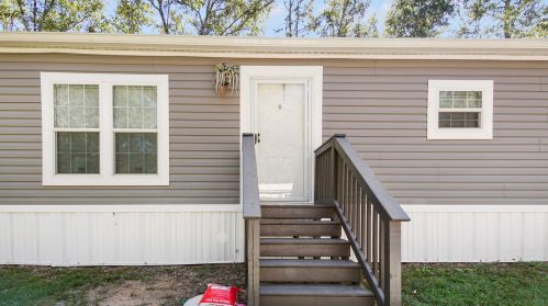 84 Rubens Ln, Defuniak Springs FL  32433-4700 exterior