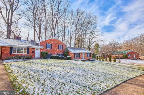 7613 Hamlet St, Springfield VA  22151-2812 exterior