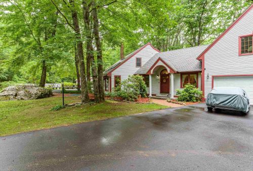 42 Watson Rd, Dover NH  03820-5801 exterior