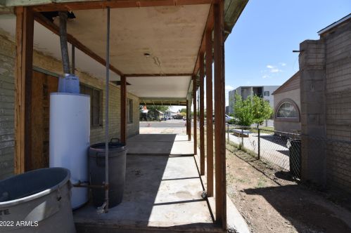 5816 7 St, Phoenix AZ 85006-1046 exterior