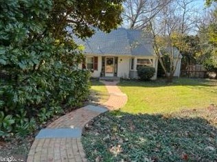 27 Stoney Run Rd, Wilmington, DE 19809-2036