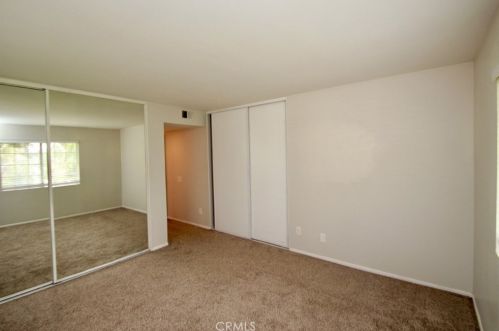 73 Woodleaf, Irvine CA  92614-7081 exterior