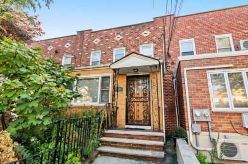22-63 24th St, Long Island City, NY 11105-3244