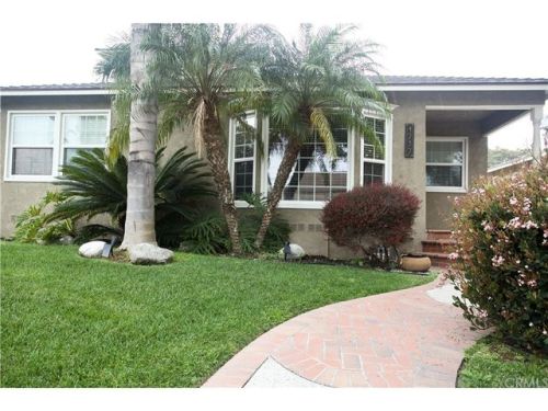 4737 Adenmoor Ave, Lakewood, CA 90713-2301