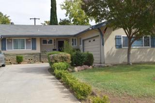 6841 Bowling Dr, Sacramento, CA 95823-1962