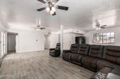 4913 Acoma Dr, Glendale AZ  85306-3828 exterior