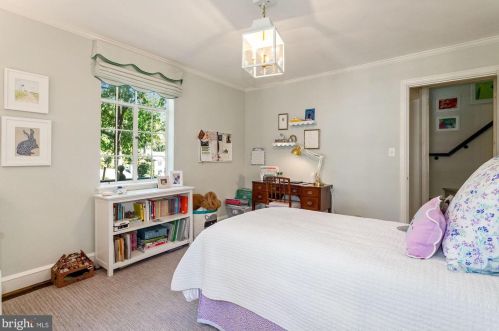 4520 Dexter St, Washington DC 20007-1018 exterior