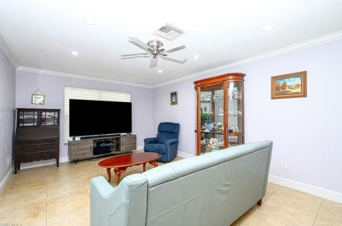 320 Hazelcrest St, Marco Island FL  34145-5230 exterior