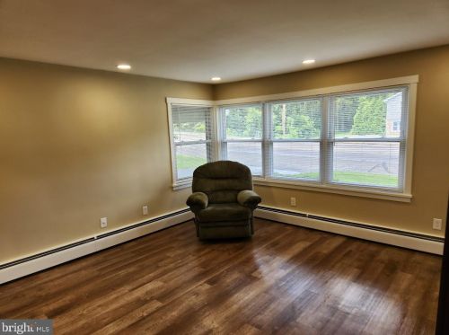 9644 Hamilton Blvd, Breinigsville PA  18031-1722 exterior