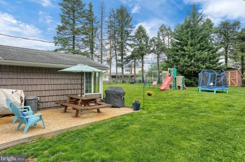 541 Old Orchard Ln, Camp Hill PA  17011-1829 exterior