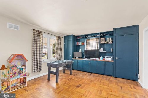 467 Hemlock Ter, West Deptford NJ  08096-2813 exterior