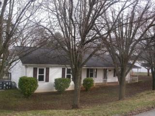303 Church St, Surgoinsville TN  37873-3116 exterior