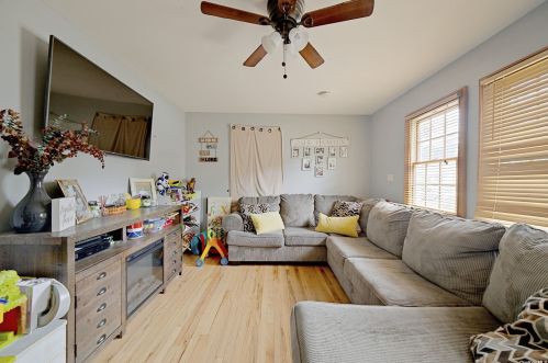 232 Crombie St, Huntington Station NY  11746-1504 exterior