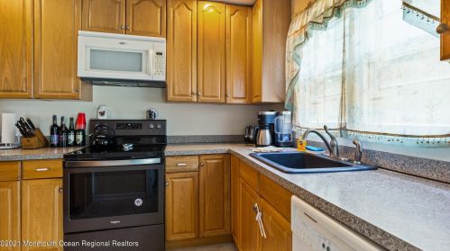 3722 River Rd, Point Pleasant Beach NJ  08742-2051 exterior