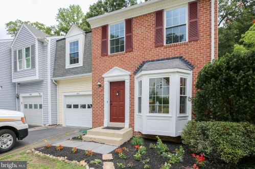 7947 Gambrill Ct, Springfield, VA 22153-2256