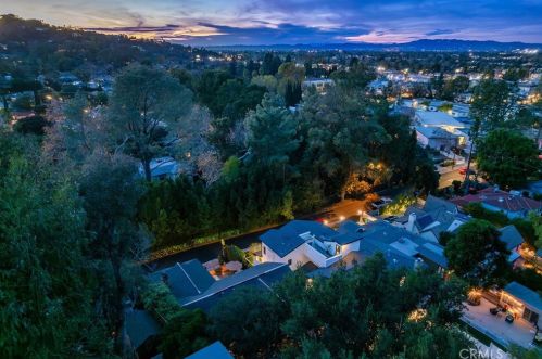 3870 Carpenter Ave, North Hollywood CA  91604-3729 exterior