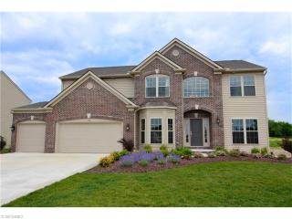 1183 Chase Dr, Brunswick, OH 44212-6496
