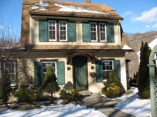 316 Washington Ave, Pleasantville, NY 10570-2051