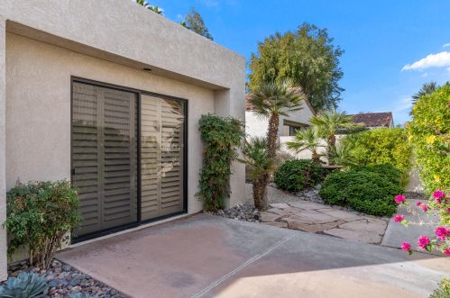 10019 Sunningdale Dr, Rancho Mirage CA  92270-1429 exterior