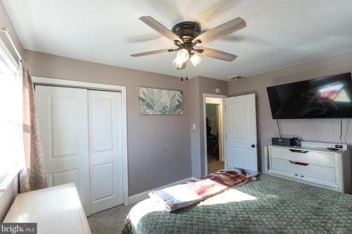 25 Goldy Dr, Gloucester NJ  08030-1318 exterior