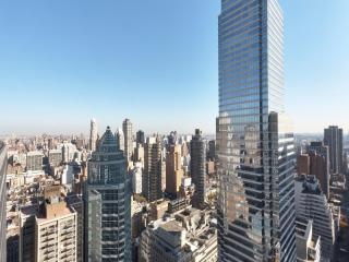 117 57th St, New York NY  10022-2002 exterior