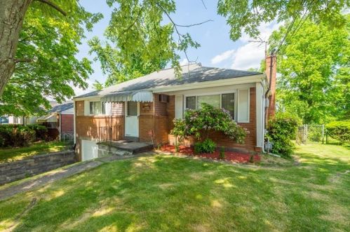 10832 Highpoint Dr, Pittsburgh, PA 15235-1832