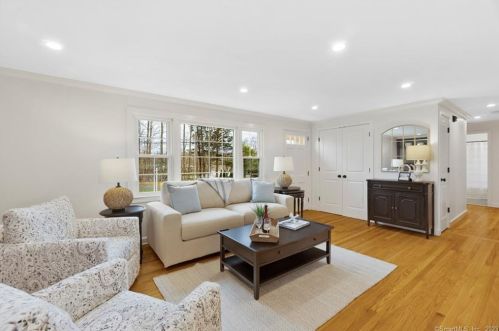 12 Clear Lake Rd, North Branford CT  06471-1574 exterior