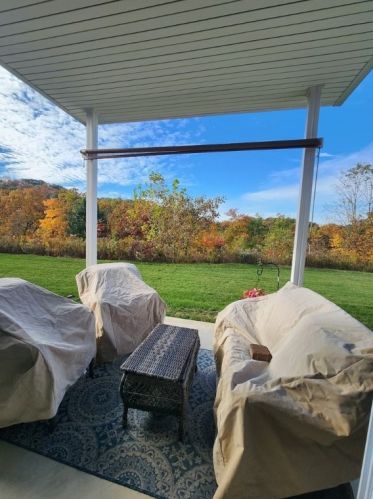 904 Valentina Ln, New Kensington PA  15068 exterior