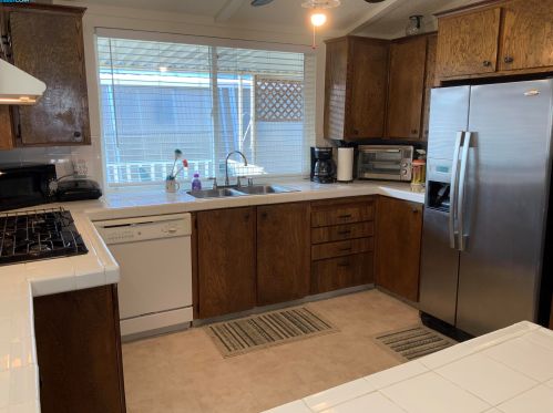 200 Queens Way, West Pittsburg CA  94565-5429 exterior