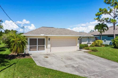 216 White Marsh Ln, Placida, FL 33947-2171