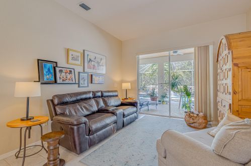 943 Carriage Hill Rd, Melbourne FL  32940-6416 exterior