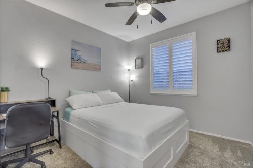 885 Turquoise St, Vacaville CA  95687-7810 exterior
