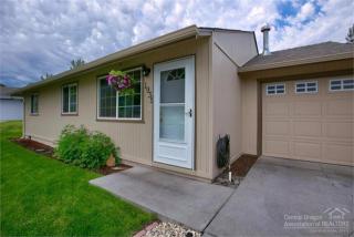 1935 33rd St, Eagle Crest, OR 97756-8039